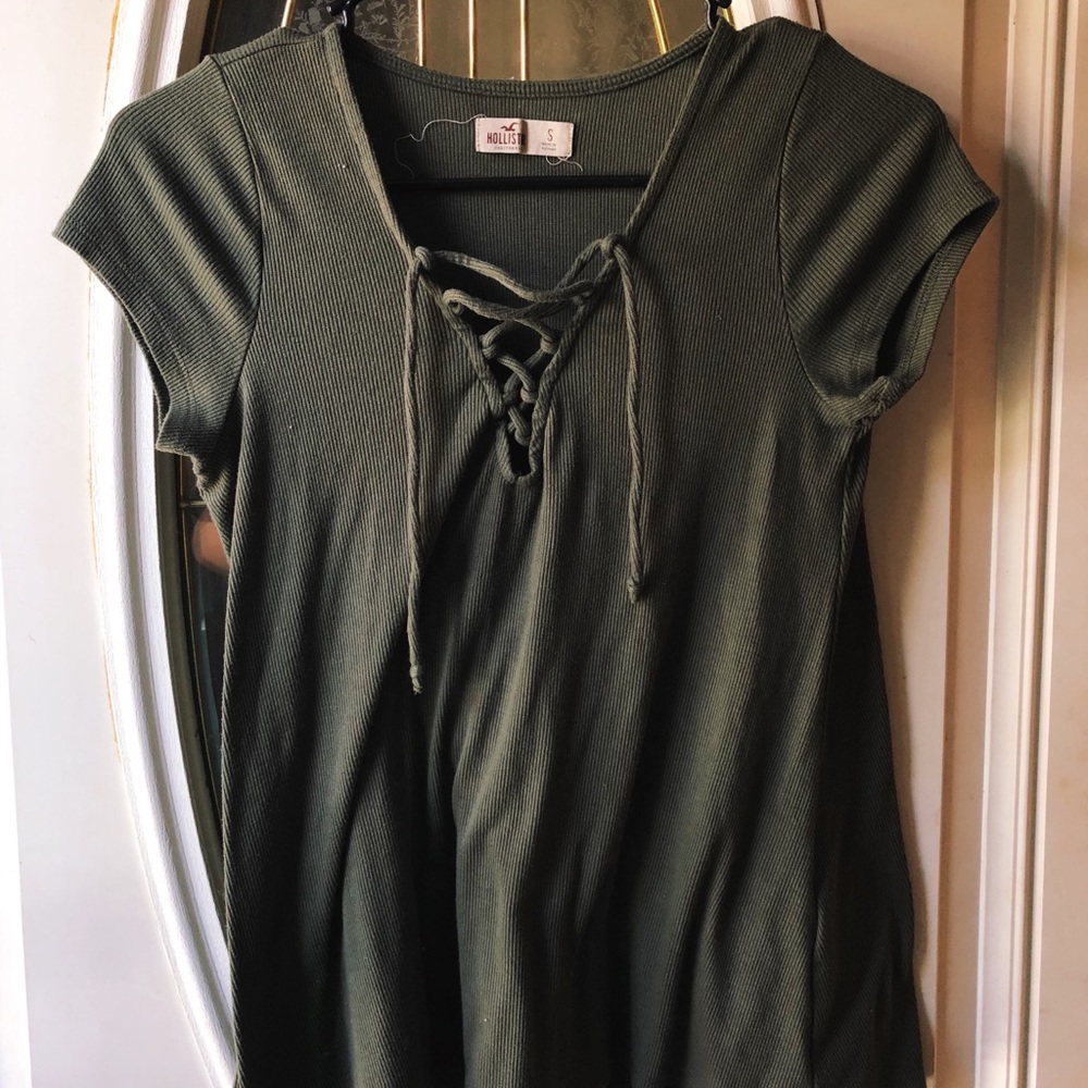 Lace up shirt!🍃